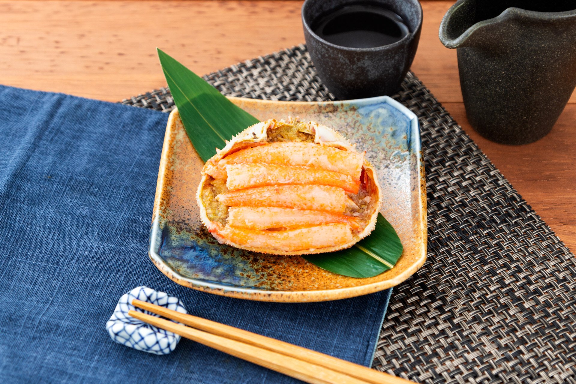 オオズワイガニ甲羅盛り_食卓